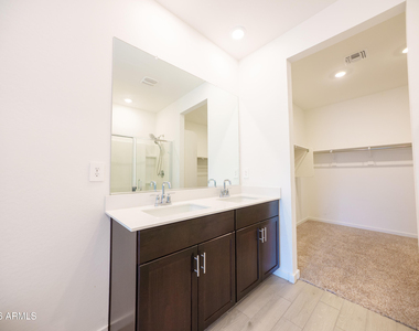 35215 W Marin Avenue - Photo Thumbnail 15