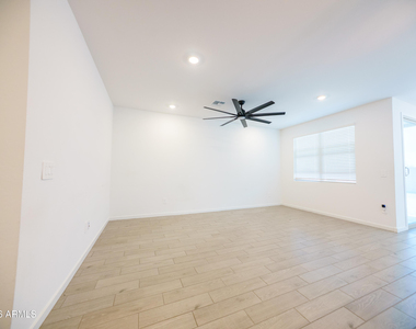 35215 W Marin Avenue - Photo Thumbnail 2
