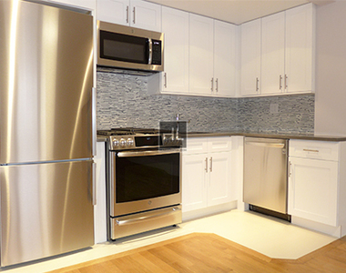 East 52nd Street - Photo Thumbnail 1