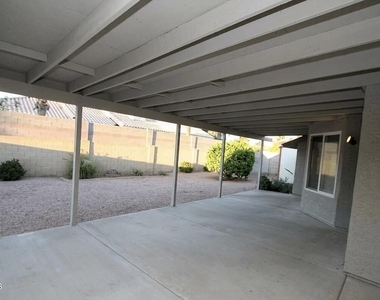 6233 E Carolina Drive - Photo Thumbnail 10