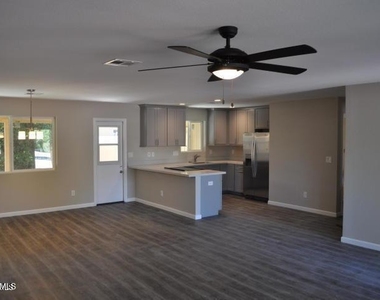 3739 E Montecito Avenue - Photo Thumbnail 3