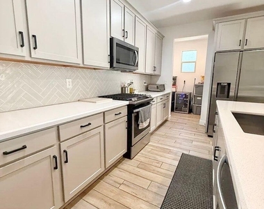 17859 W Indigo Brush Road - Photo Thumbnail 3