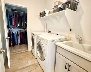17859 W Indigo Brush Road - Photo Thumbnail 12