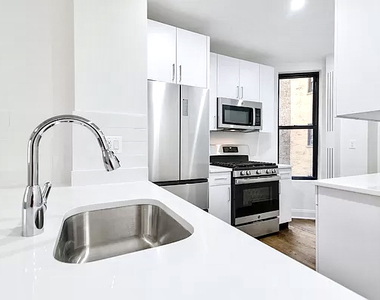 West 68 Street - Photo Thumbnail 4