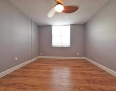 1341 Se 3rd Avenue - Photo Thumbnail 9