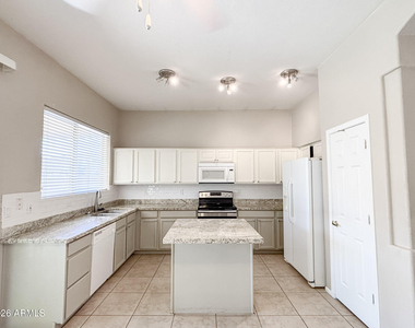 5946 W Sack Drive - Photo Thumbnail 9