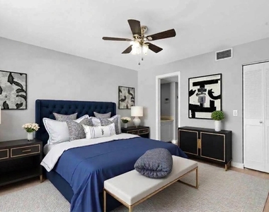 21904 Lake Forest Circle - Photo Thumbnail 10