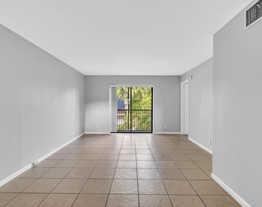 21904 Lake Forest Circle - Photo Thumbnail 20