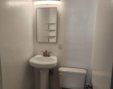 1041 W Elna Rae Street - Photo Thumbnail 9