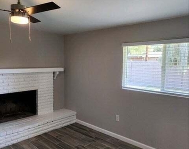 1041 W Elna Rae Street - Photo Thumbnail 14