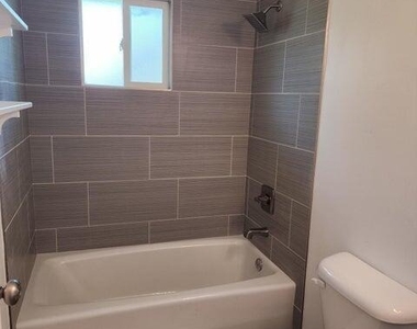 1041 W Elna Rae Street - Photo Thumbnail 6
