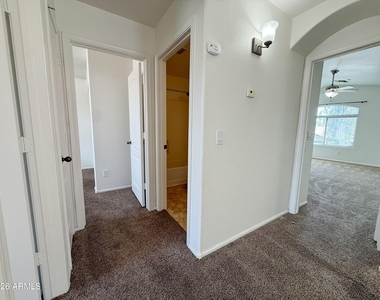 4802 W Fawn Drive - Photo Thumbnail 18