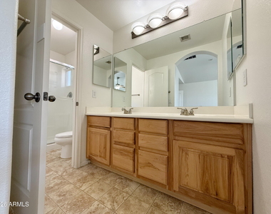 4802 W Fawn Drive - Photo Thumbnail 28