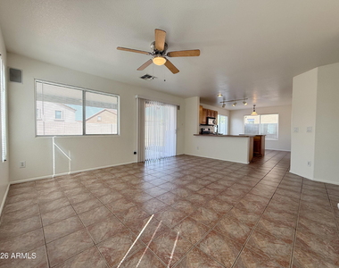4802 W Fawn Drive - Photo Thumbnail 7