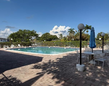 6501 Winfield Boulevard - Photo Thumbnail 3