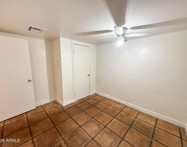 308 E Vogel Avenue - Photo Thumbnail 12