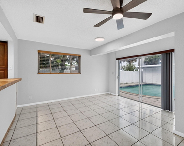 5435 Sw 44th Terrace - Photo Thumbnail 11