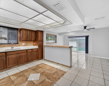 5435 Sw 44th Terrace - Photo Thumbnail 7