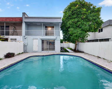 5435 Sw 44th Terrace - Photo Thumbnail 19