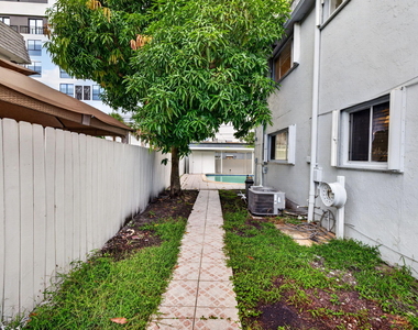 5435 Sw 44th Terrace - Photo Thumbnail 23