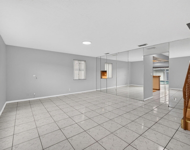 5435 Sw 44th Terrace - Photo Thumbnail 4