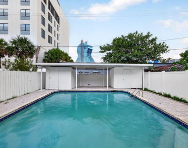 5435 Sw 44th Terrace - Photo Thumbnail 16
