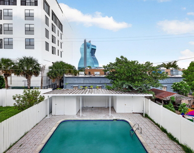5435 Sw 44th Terrace - Photo Thumbnail 32