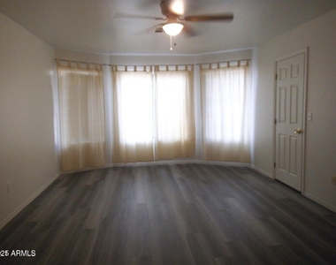 1341 E Cathedral Rock Drive - Photo Thumbnail 10