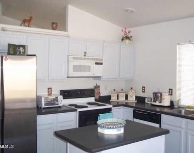 1341 E Cathedral Rock Drive - Photo Thumbnail 3