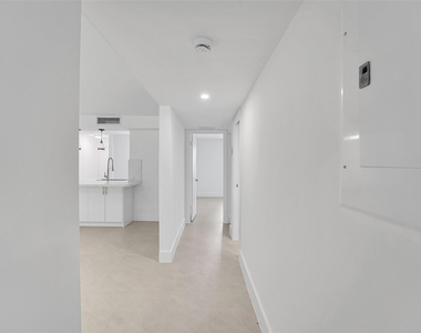 3201 Portofino Point - Photo Thumbnail 2
