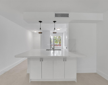 3201 Portofino Point - Photo Thumbnail 9