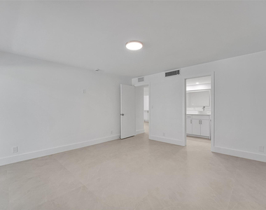 3201 Portofino Point - Photo Thumbnail 20