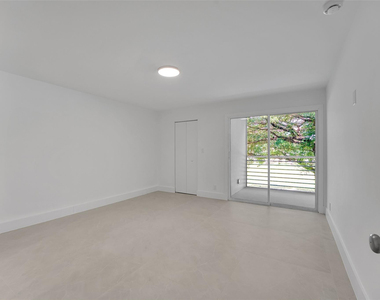 3201 Portofino Point - Photo Thumbnail 19