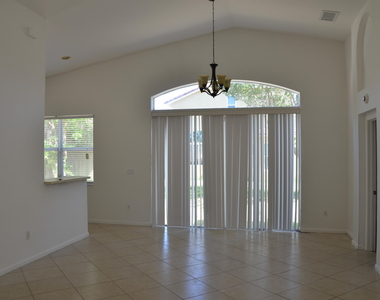 4106 Ne 22nd Court - Photo Thumbnail 5