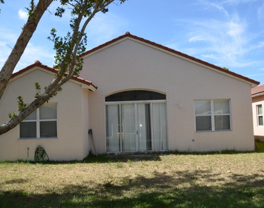 4106 Ne 22nd Court - Photo Thumbnail 11