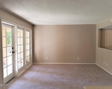 18811 N 19th Avenue - Photo Thumbnail 6