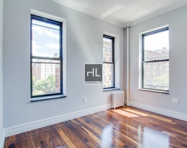 Lexington Avenue - Photo Thumbnail 1