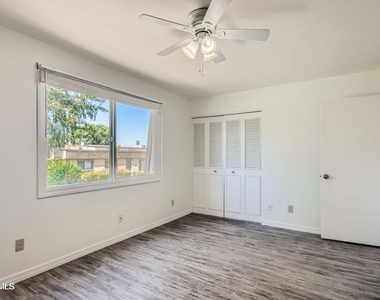 4865 N Granite Reef Road - Photo Thumbnail 13