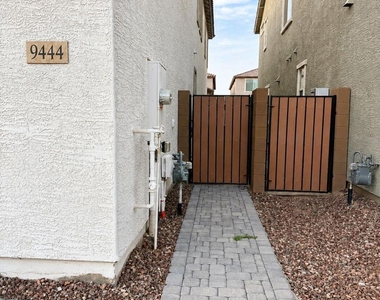 9444 W Roma Avenue - Photo Thumbnail 2