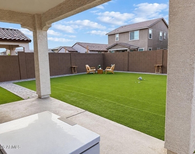 9444 W Roma Avenue - Photo Thumbnail 20