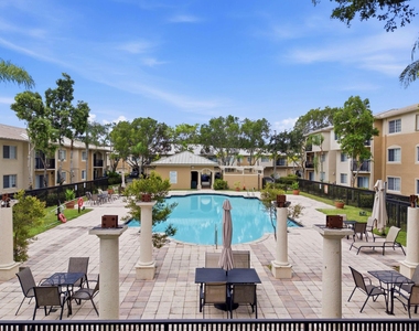 900 Crestwood Court S - Photo Thumbnail 39