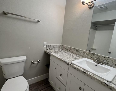 1129 W Hackamore Street - Photo Thumbnail 7