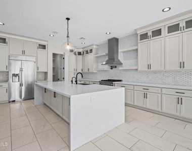 4409 N 32nd Street - Photo Thumbnail 3