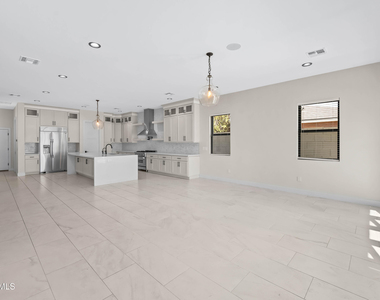 4409 N 32nd Street - Photo Thumbnail 23