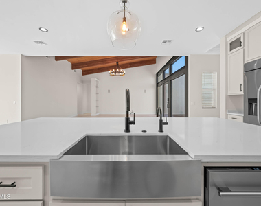 4409 N 32nd Street - Photo Thumbnail 8