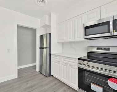 2864 Ne 32nd Street - Photo Thumbnail 7