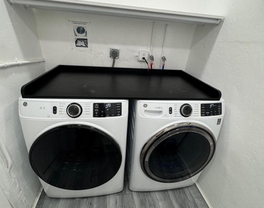 2864 Ne 32nd Street - Photo Thumbnail 26