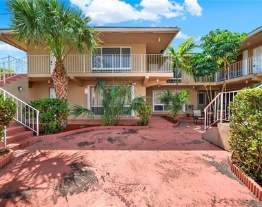 2864 Ne 32nd Street - Photo Thumbnail 1