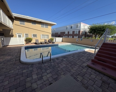 2864 Ne 32nd Street - Photo Thumbnail 33