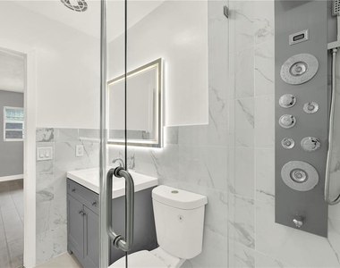 2864 Ne 32nd Street - Photo Thumbnail 14